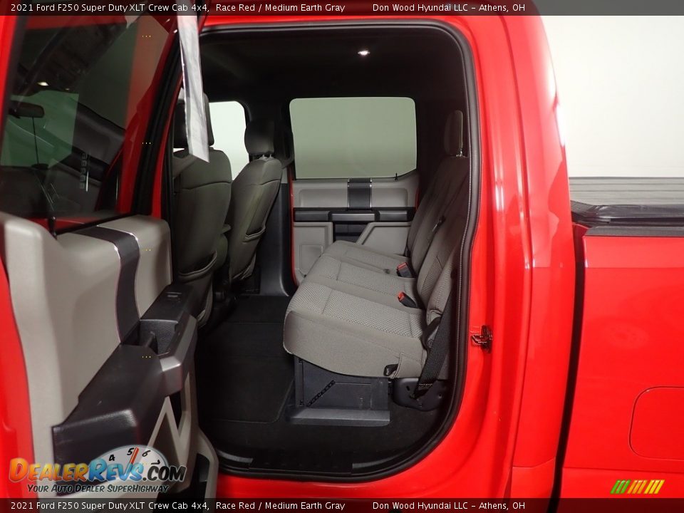 2021 Ford F250 Super Duty XLT Crew Cab 4x4 Race Red / Medium Earth Gray Photo #35