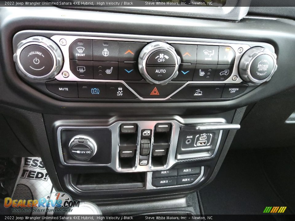 Controls of 2022 Jeep Wrangler Unlimited Sahara 4XE Hybrid Photo #34