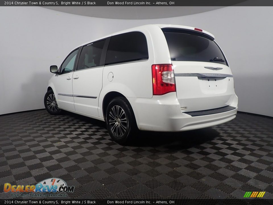 2014 Chrysler Town & Country S Bright White / S Black Photo #12