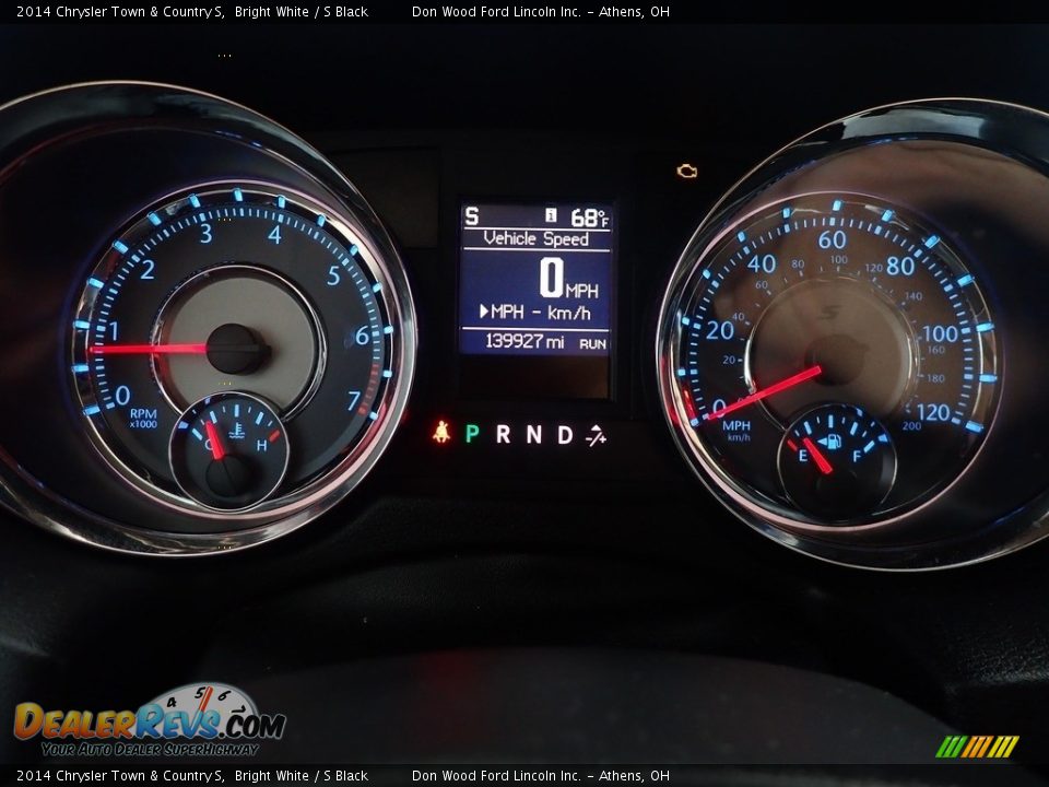 2014 Chrysler Town & Country S Bright White / S Black Photo #30