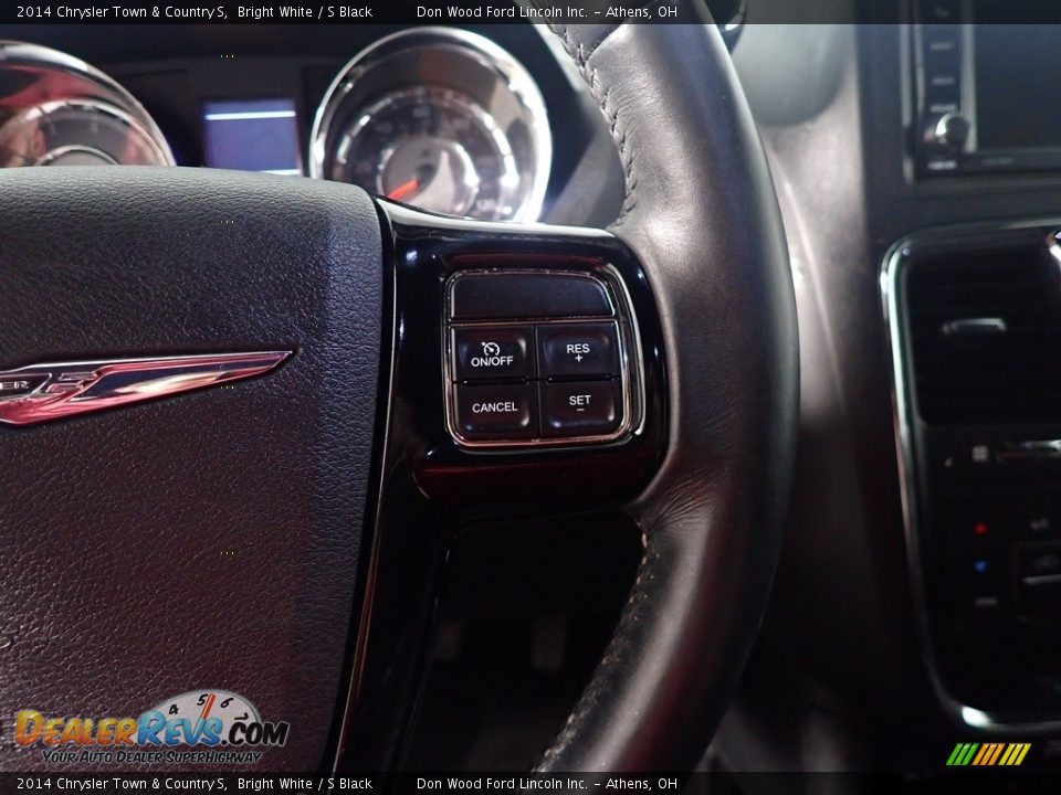 2014 Chrysler Town & Country S Bright White / S Black Photo #32