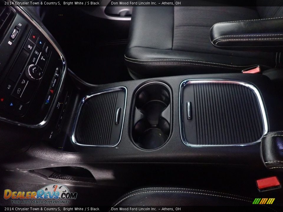 2014 Chrysler Town & Country S Bright White / S Black Photo #34