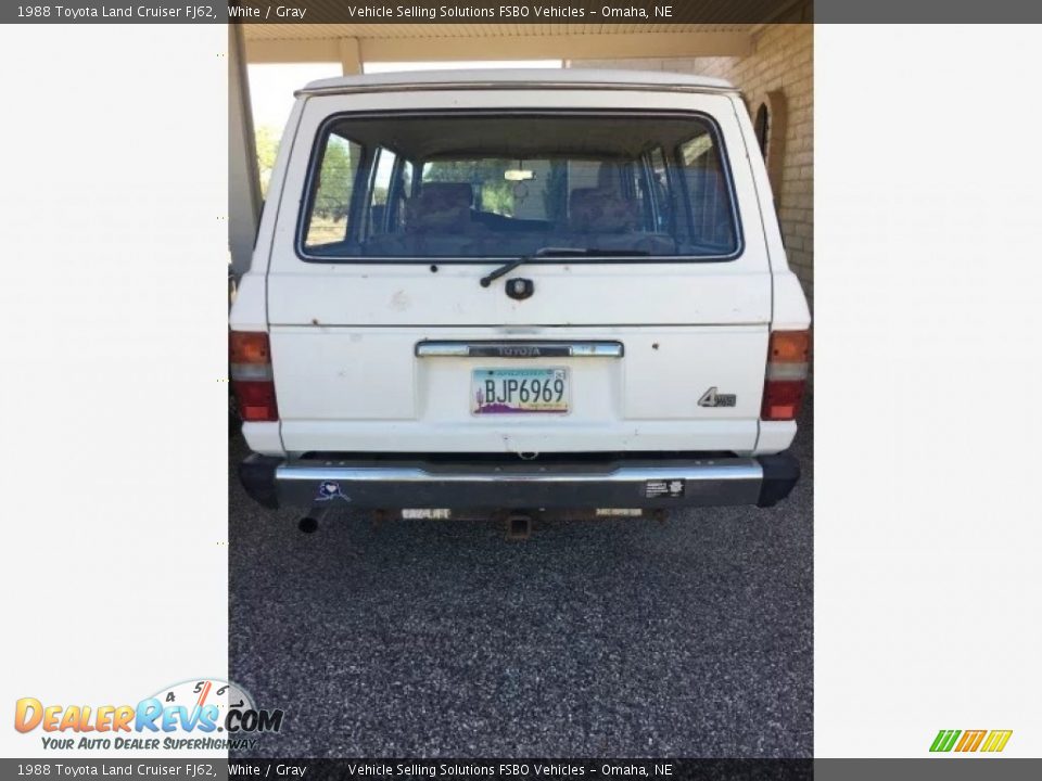 1988 Toyota Land Cruiser FJ62 White / Gray Photo #23