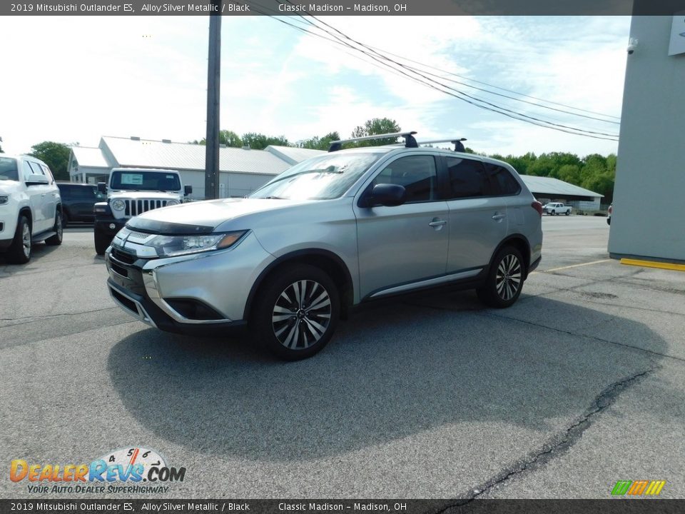 2019 Mitsubishi Outlander ES Alloy Silver Metallic / Black Photo #3