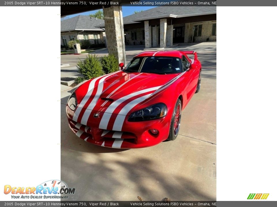 Front 3/4 View of 2005 Dodge Viper SRT-10 Hennesy Venom 750 Photo #2