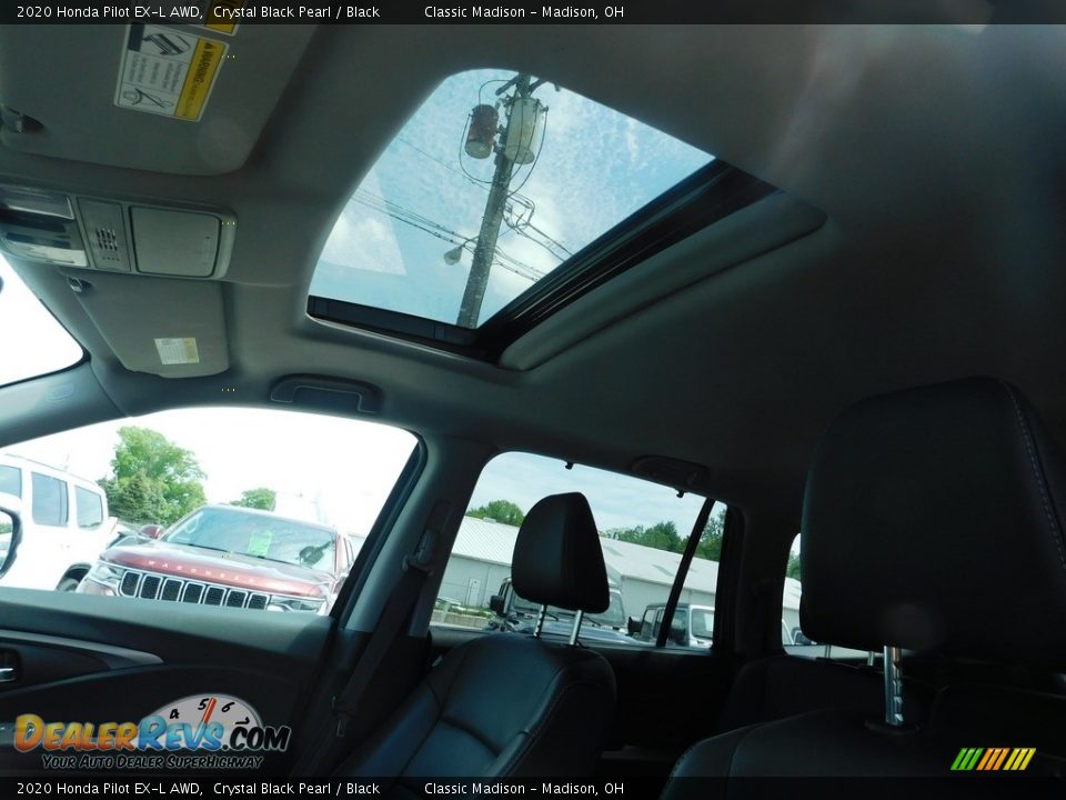 2020 Honda Pilot EX-L AWD Crystal Black Pearl / Black Photo #16