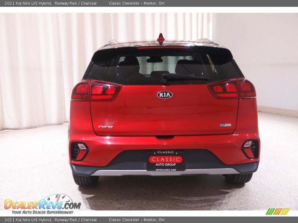 2021 Kia Niro LXS Hybrid Runway Red / Charcoal Photo #18