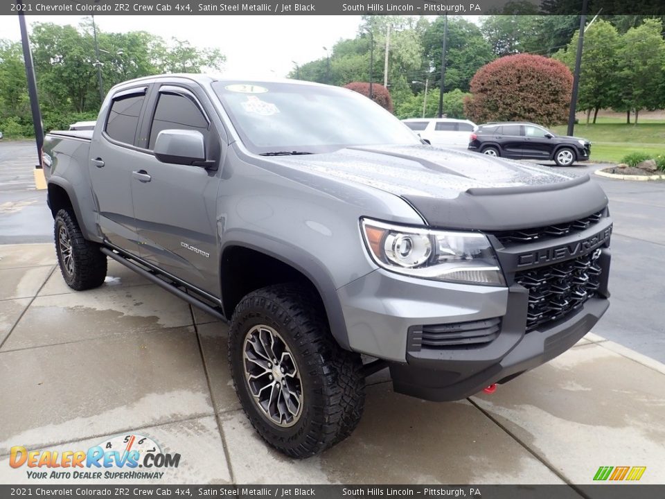 Front 3/4 View of 2021 Chevrolet Colorado ZR2 Crew Cab 4x4 Photo #7