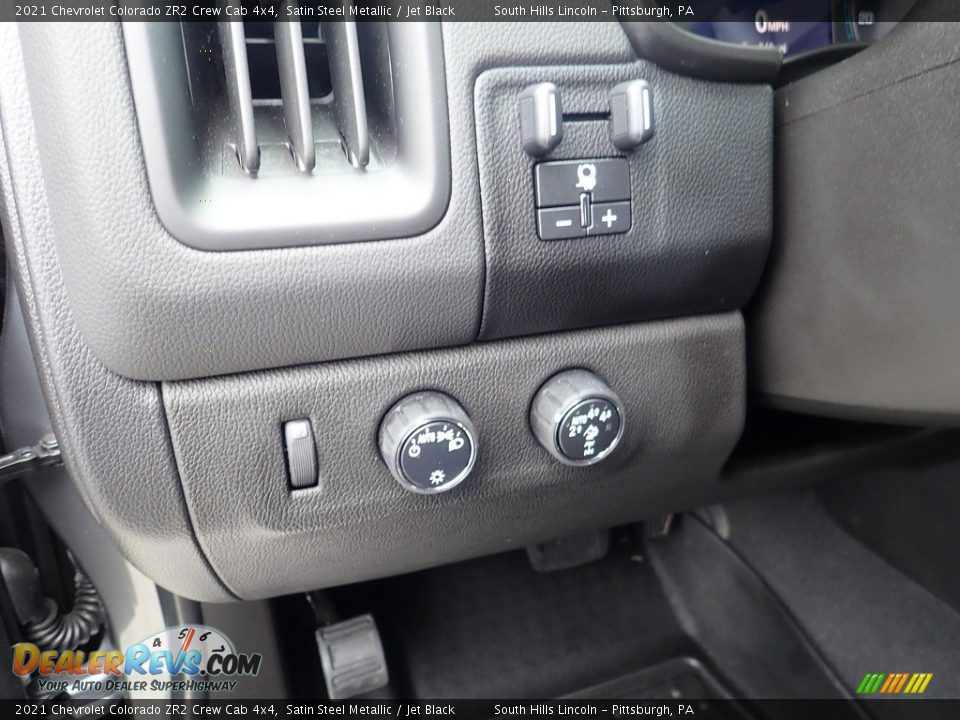 Controls of 2021 Chevrolet Colorado ZR2 Crew Cab 4x4 Photo #20