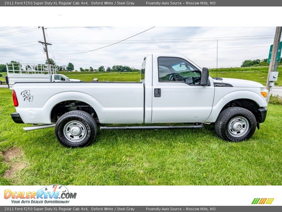 2011 Ford F250 Super Duty XL Regular Cab 4x4 Oxford White / Steel Gray Photo #3