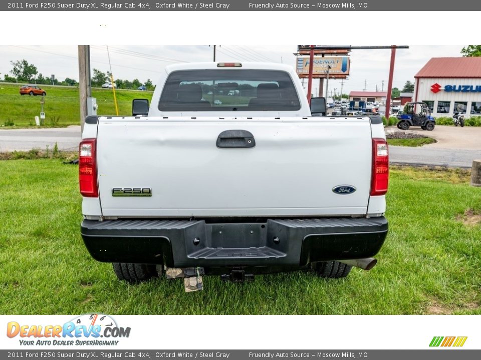 2011 Ford F250 Super Duty XL Regular Cab 4x4 Oxford White / Steel Gray Photo #5