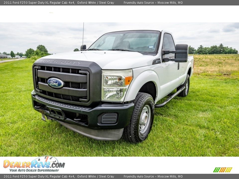 2011 Ford F250 Super Duty XL Regular Cab 4x4 Oxford White / Steel Gray Photo #8