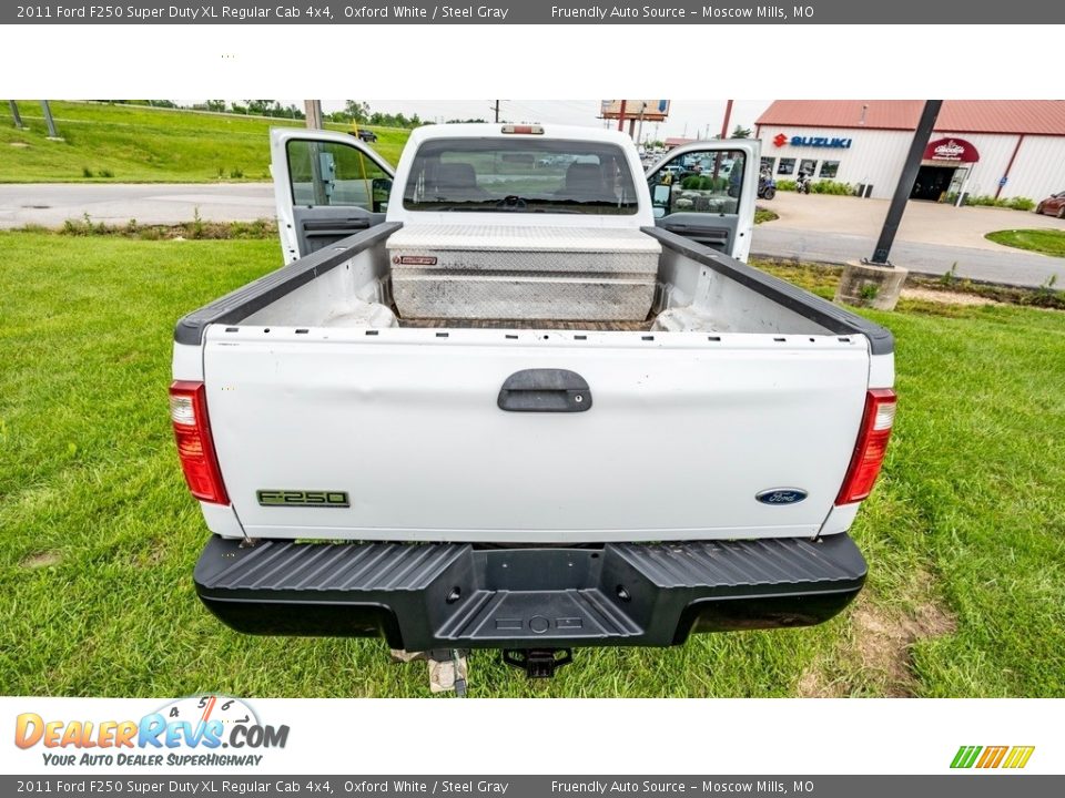 2011 Ford F250 Super Duty XL Regular Cab 4x4 Oxford White / Steel Gray Photo #20