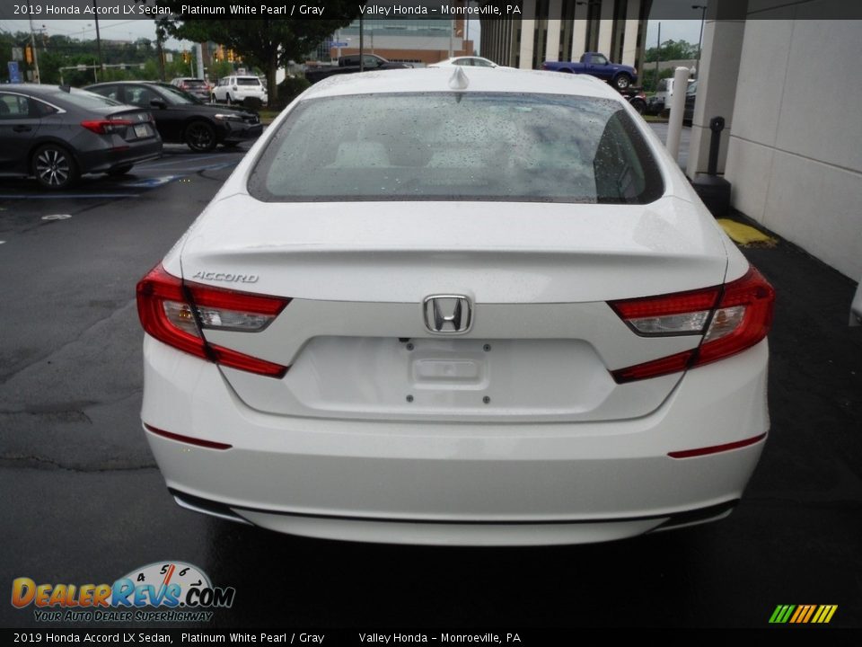 2019 Honda Accord LX Sedan Platinum White Pearl / Gray Photo #8