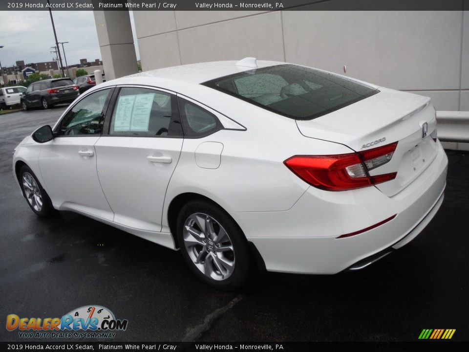 2019 Honda Accord LX Sedan Platinum White Pearl / Gray Photo #9