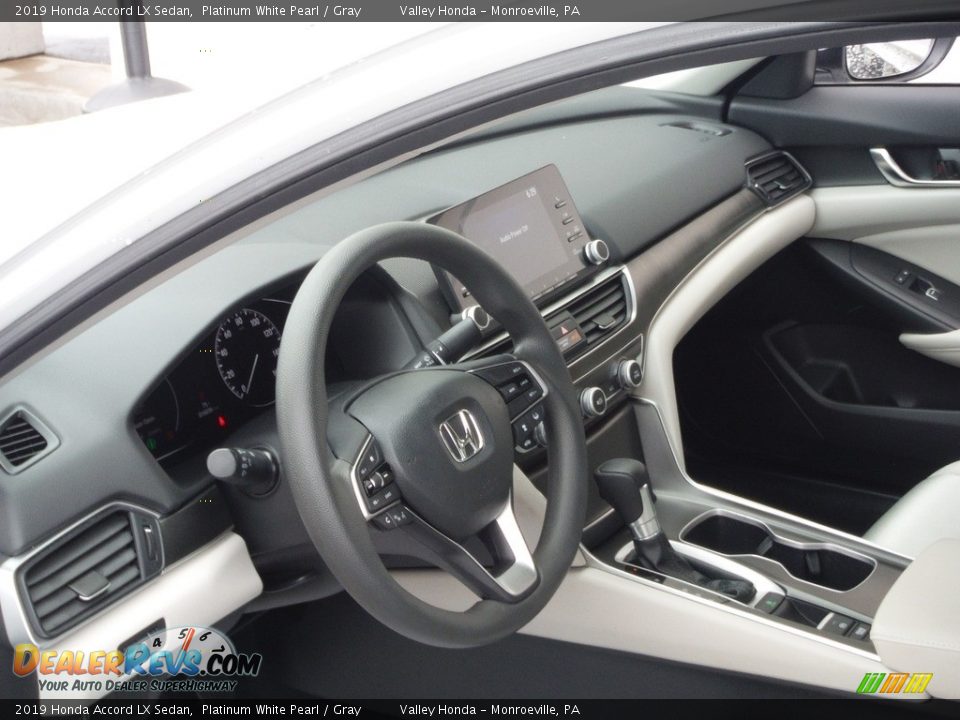 2019 Honda Accord LX Sedan Platinum White Pearl / Gray Photo #10