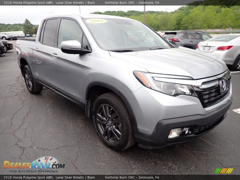 Front 3/4 View of 2018 Honda Ridgeline Sport AWD Photo #9