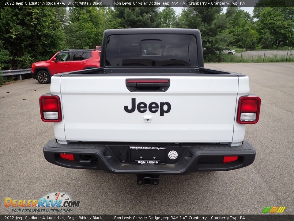 2022 Jeep Gladiator Altitude 4x4 Bright White / Black Photo #4