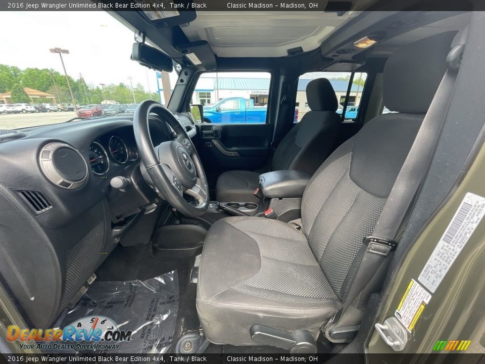 2016 Jeep Wrangler Unlimited Black Bear Edition 4x4 Tank / Black Photo #5