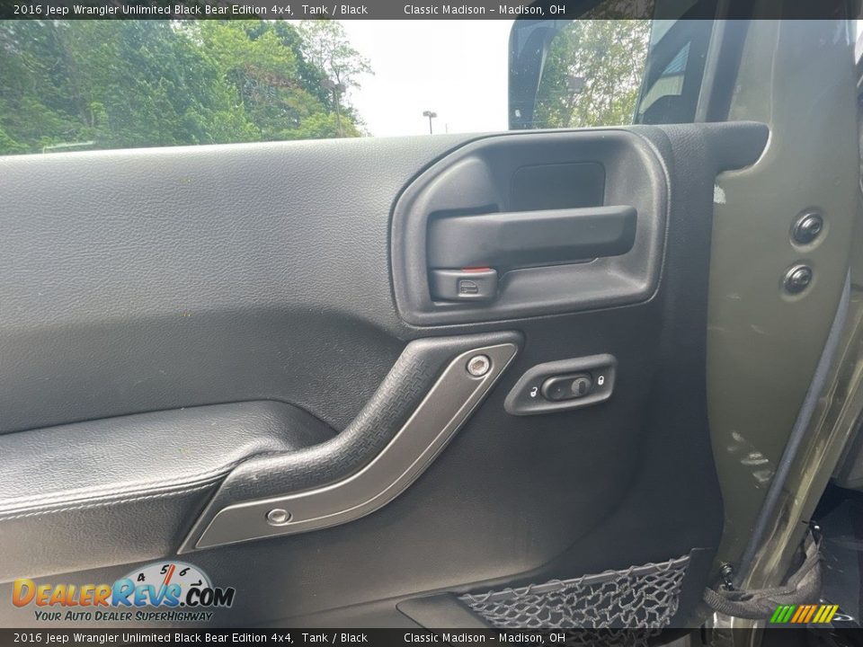 2016 Jeep Wrangler Unlimited Black Bear Edition 4x4 Tank / Black Photo #7