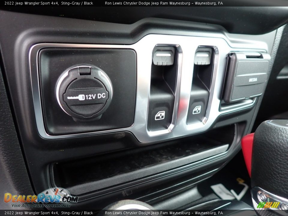 Controls of 2022 Jeep Wrangler Sport 4x4 Photo #18