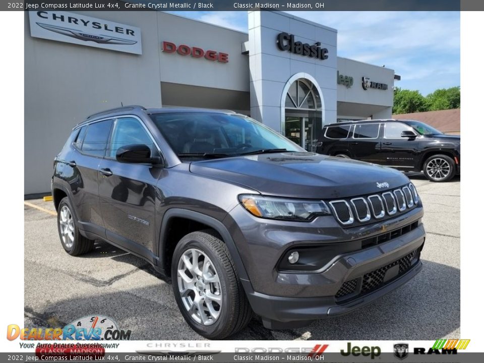 2022 Jeep Compass Latitude Lux 4x4 Granite Crystal Metallic / Black Photo #1
