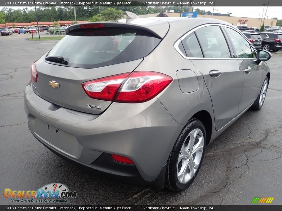 2018 Chevrolet Cruze Premier Hatchback Pepperdust Metallic / Jet Black Photo #8