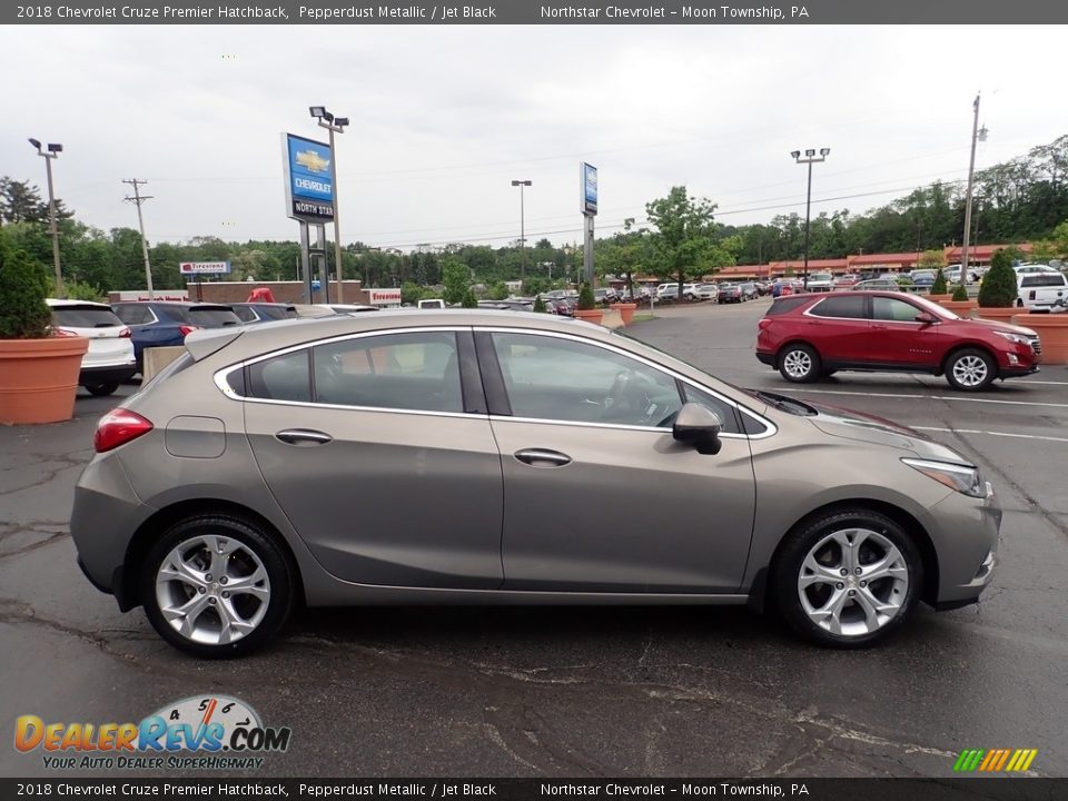 2018 Chevrolet Cruze Premier Hatchback Pepperdust Metallic / Jet Black Photo #10