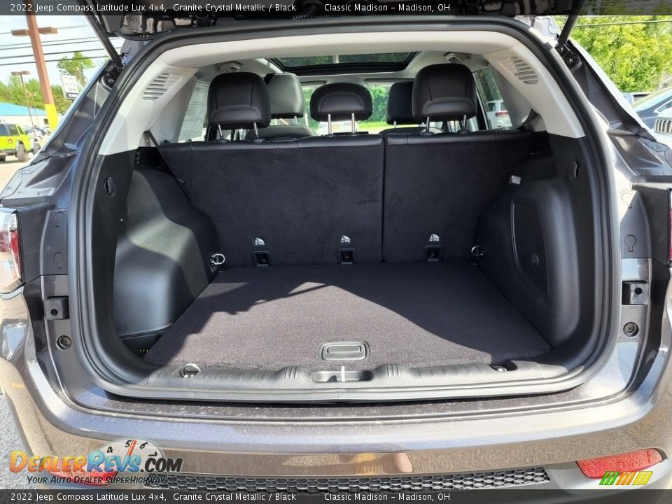 2022 Jeep Compass Latitude Lux 4x4 Granite Crystal Metallic / Black Photo #11