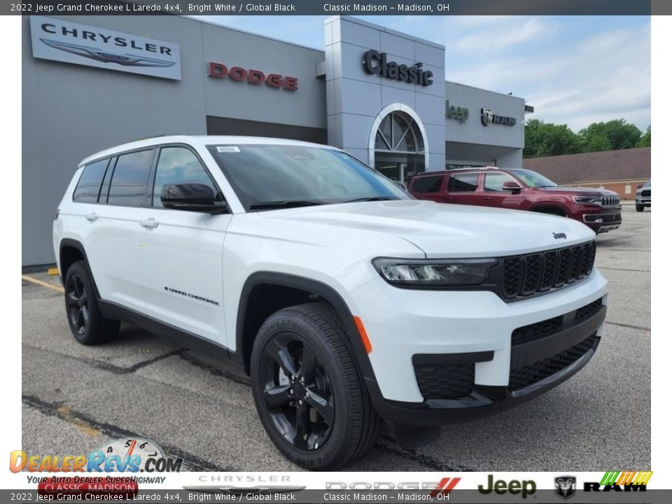 2022 Jeep Grand Cherokee L Laredo 4x4 Bright White / Global Black Photo #1