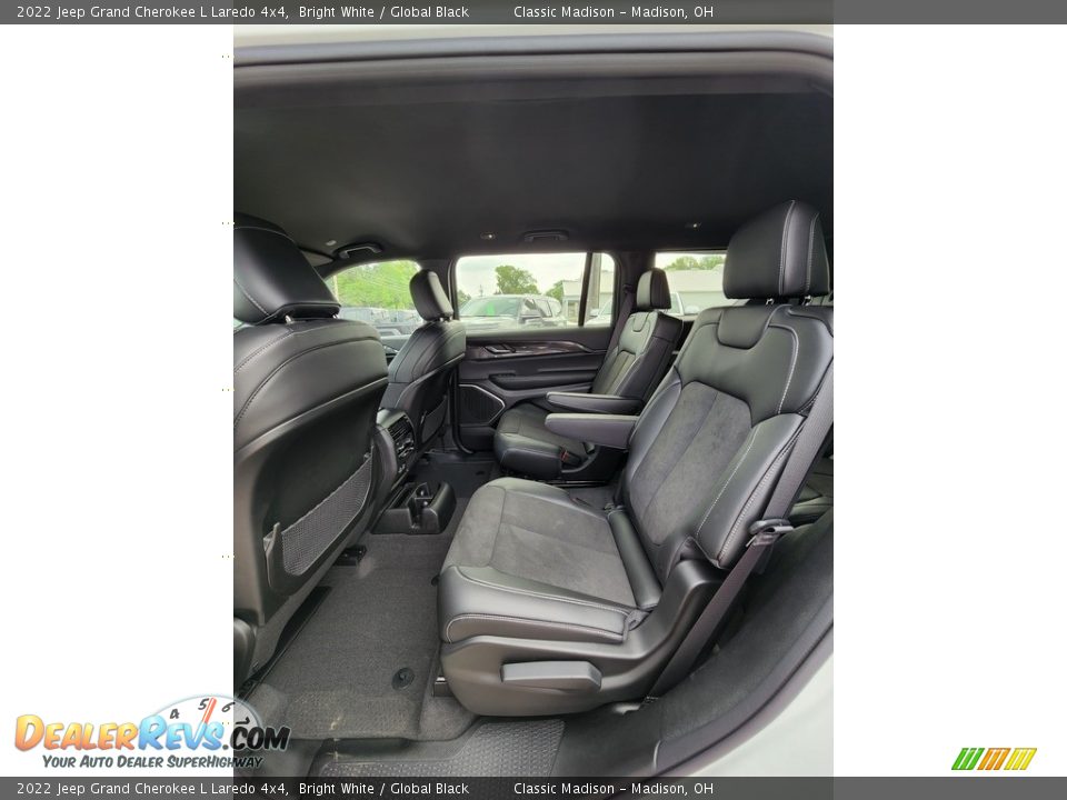 2022 Jeep Grand Cherokee L Laredo 4x4 Bright White / Global Black Photo #3