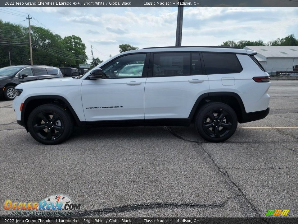 2022 Jeep Grand Cherokee L Laredo 4x4 Bright White / Global Black Photo #9