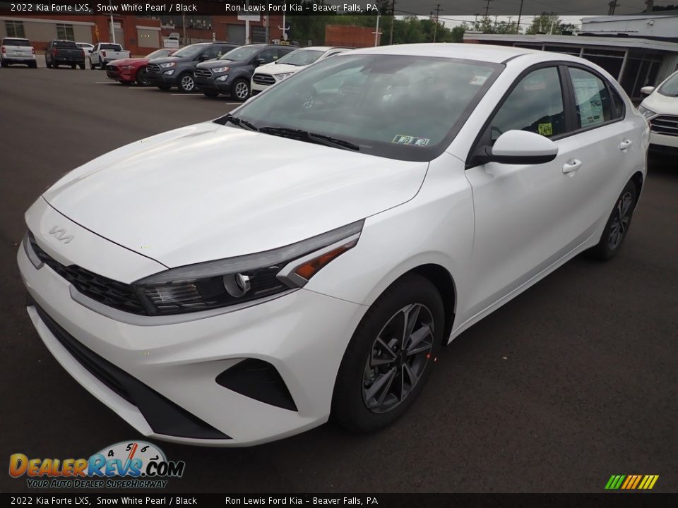 2022 Kia Forte LXS Snow White Pearl / Black Photo #4