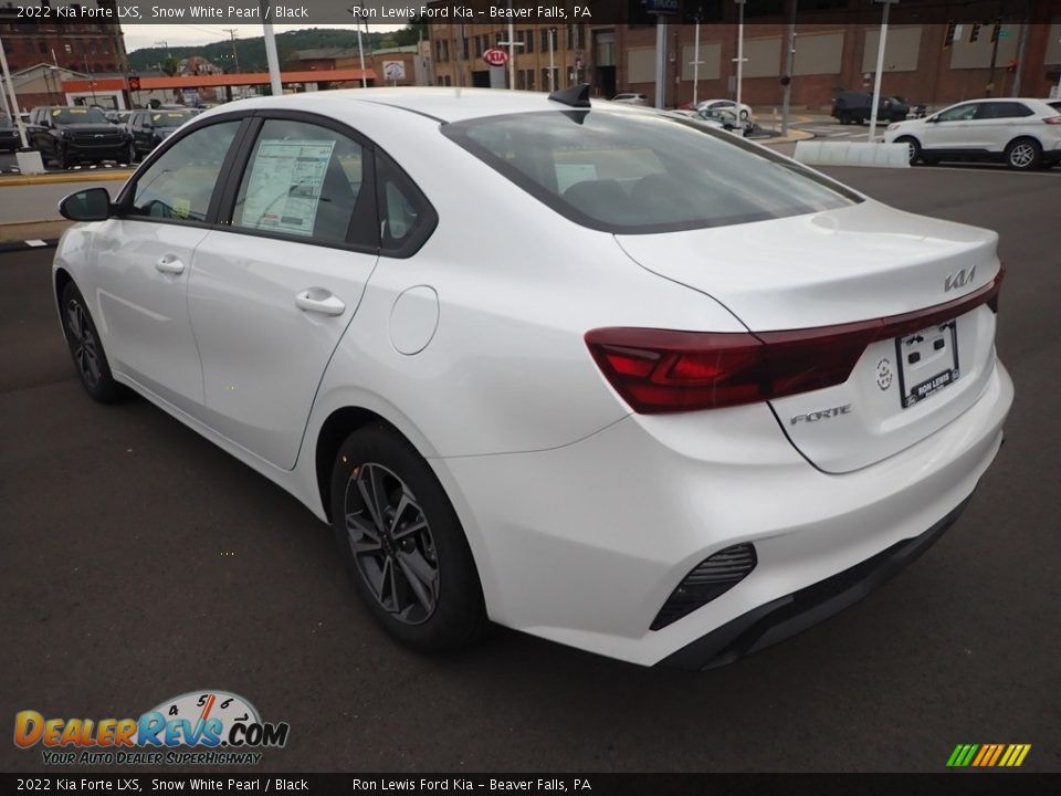 2022 Kia Forte LXS Snow White Pearl / Black Photo #6
