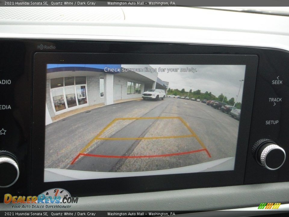 2021 Hyundai Sonata SE Quartz White / Dark Gray Photo #17