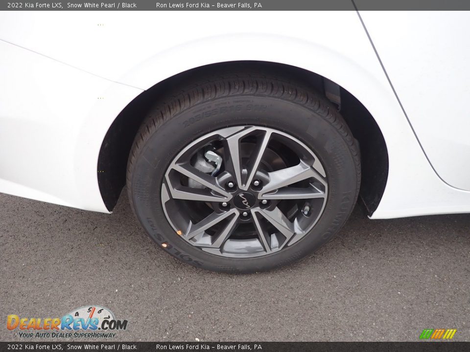 2022 Kia Forte LXS Snow White Pearl / Black Photo #9