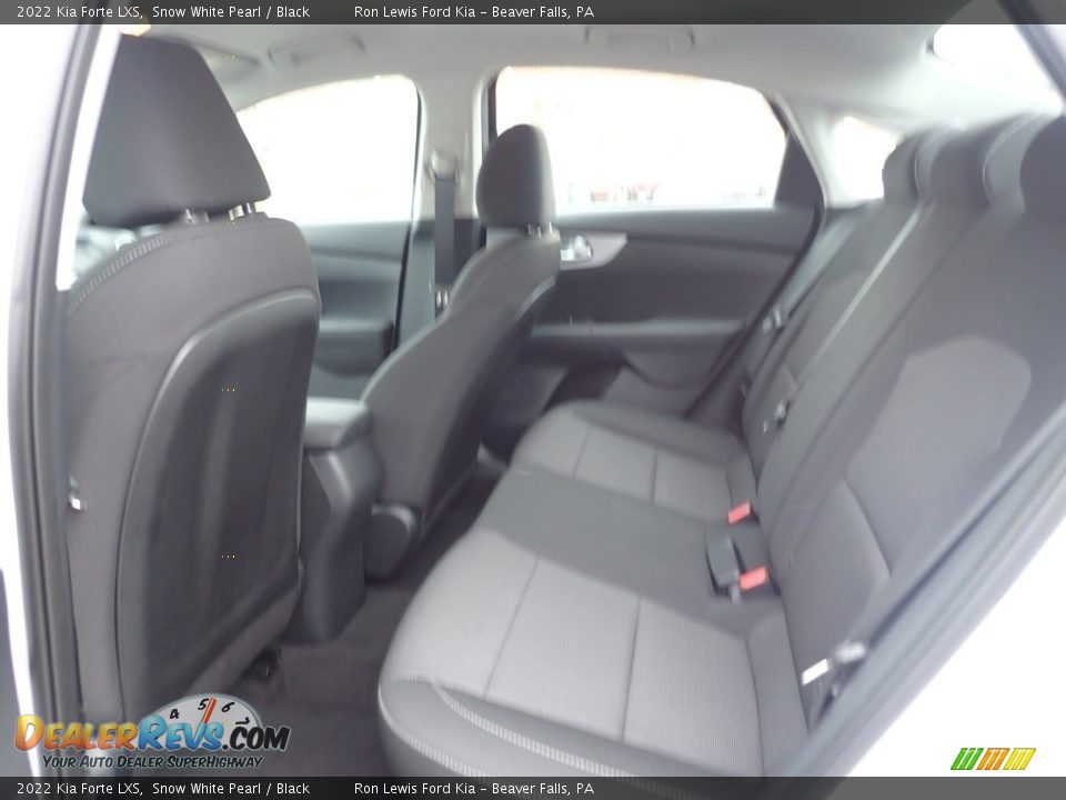 2022 Kia Forte LXS Snow White Pearl / Black Photo #12