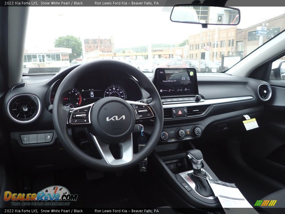 2022 Kia Forte LXS Snow White Pearl / Black Photo #13