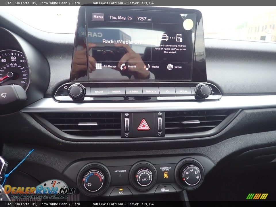 2022 Kia Forte LXS Snow White Pearl / Black Photo #16
