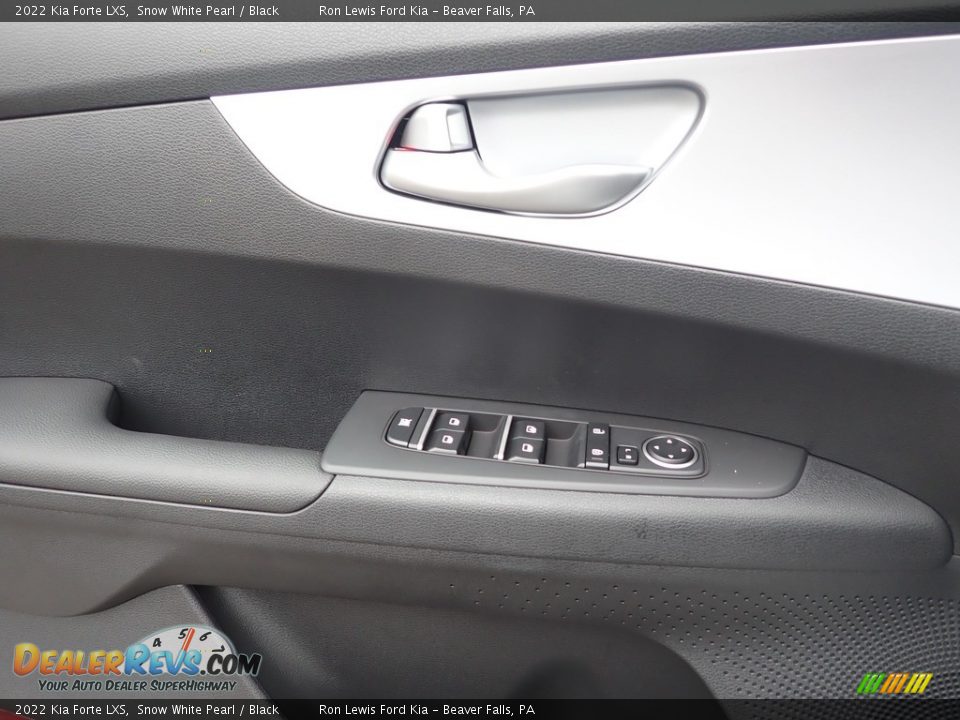 2022 Kia Forte LXS Snow White Pearl / Black Photo #18