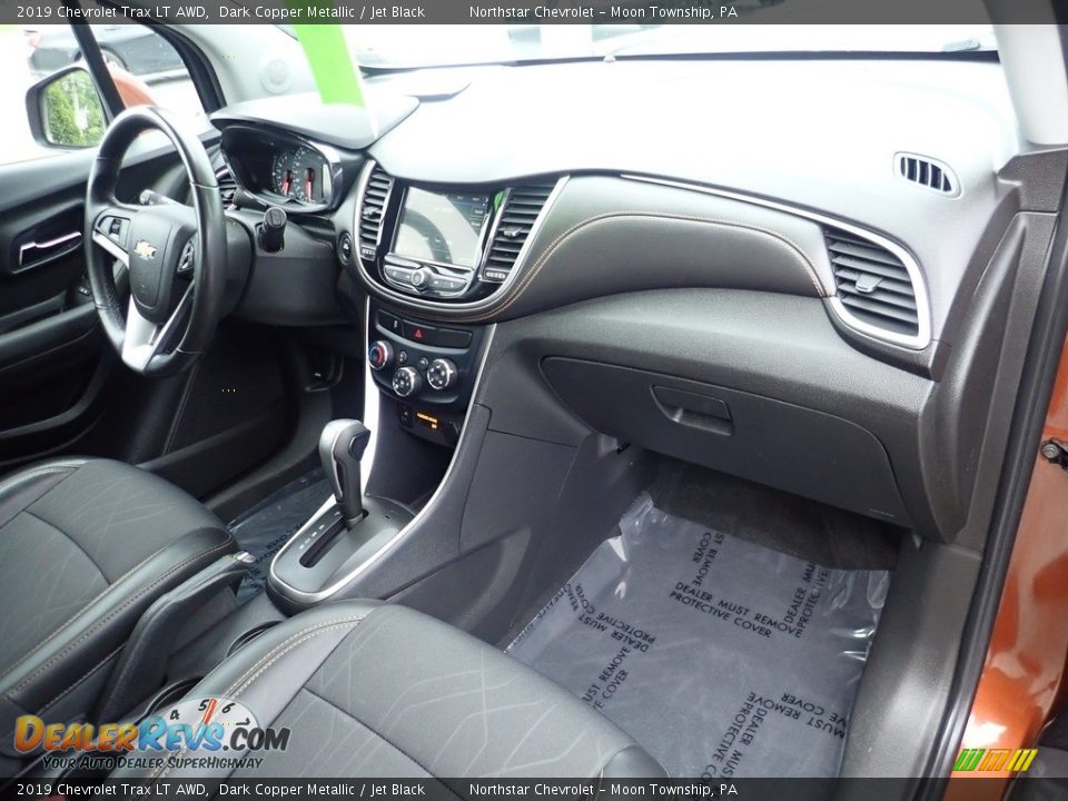 Dashboard of 2019 Chevrolet Trax LT AWD Photo #16