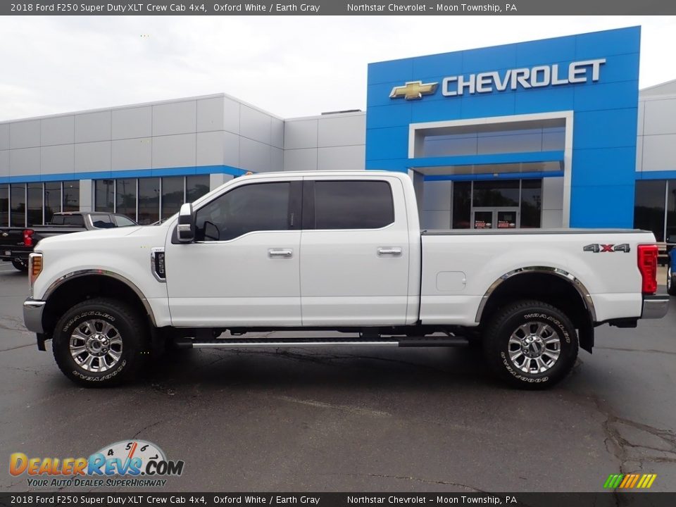 2018 Ford F250 Super Duty XLT Crew Cab 4x4 Oxford White / Earth Gray Photo #3