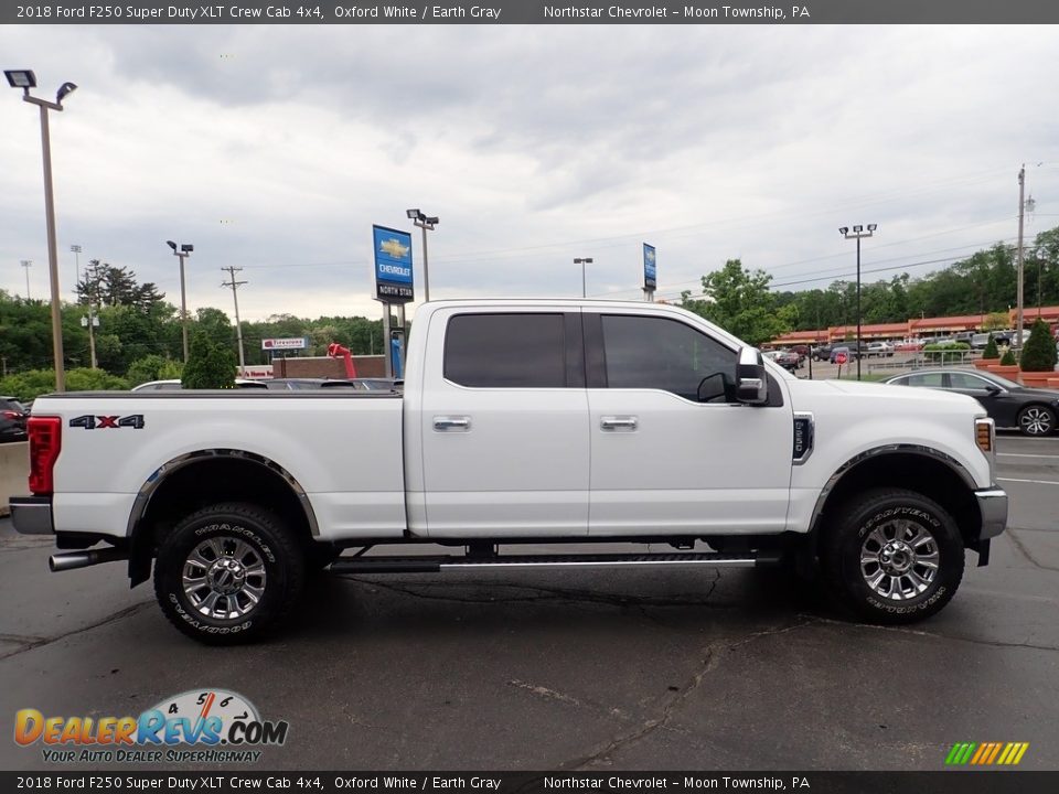 2018 Ford F250 Super Duty XLT Crew Cab 4x4 Oxford White / Earth Gray Photo #9