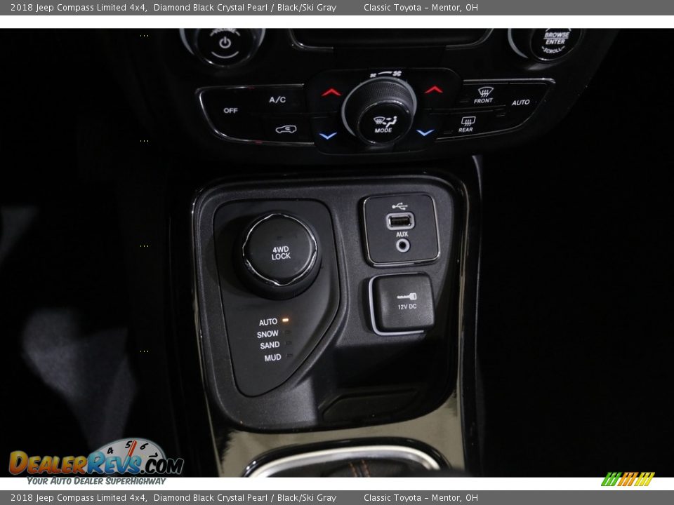 2018 Jeep Compass Limited 4x4 Diamond Black Crystal Pearl / Black/Ski Gray Photo #16
