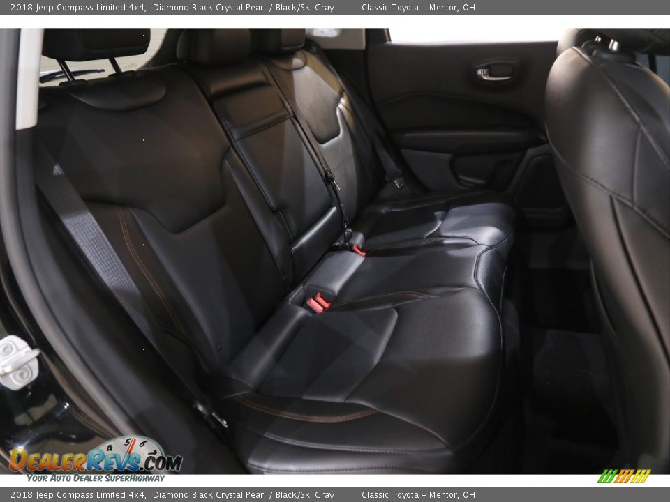 2018 Jeep Compass Limited 4x4 Diamond Black Crystal Pearl / Black/Ski Gray Photo #18