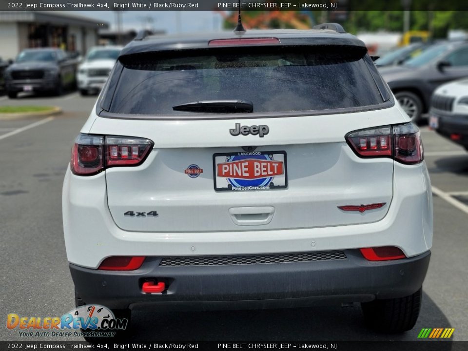 2022 Jeep Compass Trailhawk 4x4 Bright White / Black/Ruby Red Photo #5