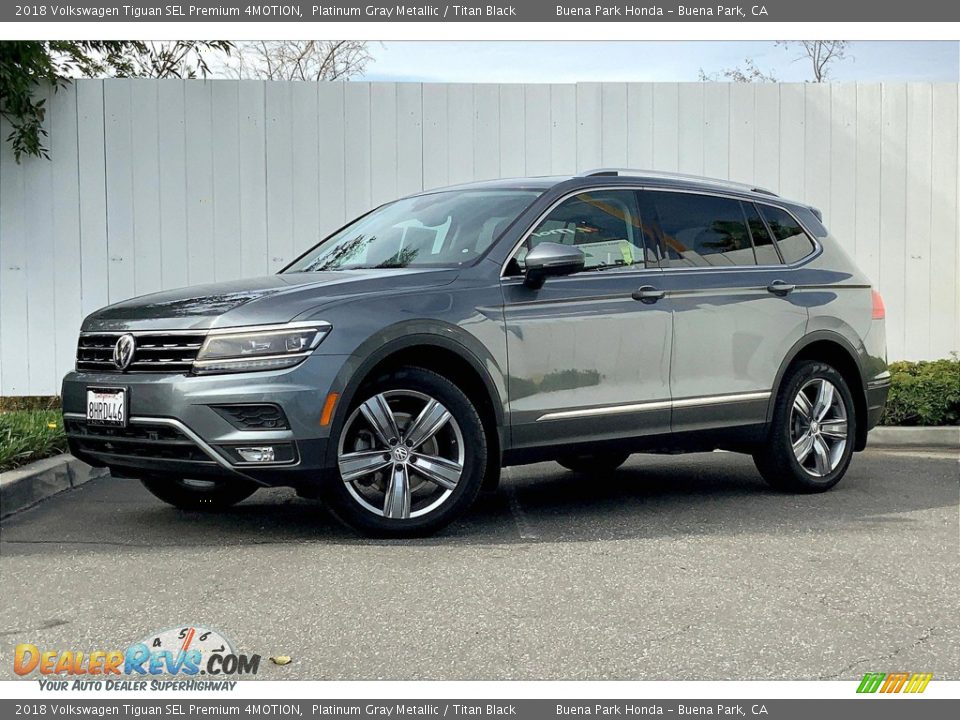 Front 3/4 View of 2018 Volkswagen Tiguan SEL Premium 4MOTION Photo #14