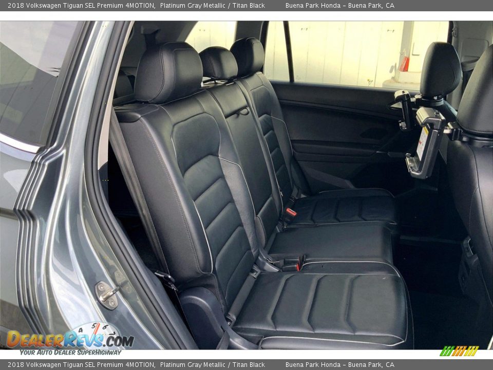 Rear Seat of 2018 Volkswagen Tiguan SEL Premium 4MOTION Photo #28