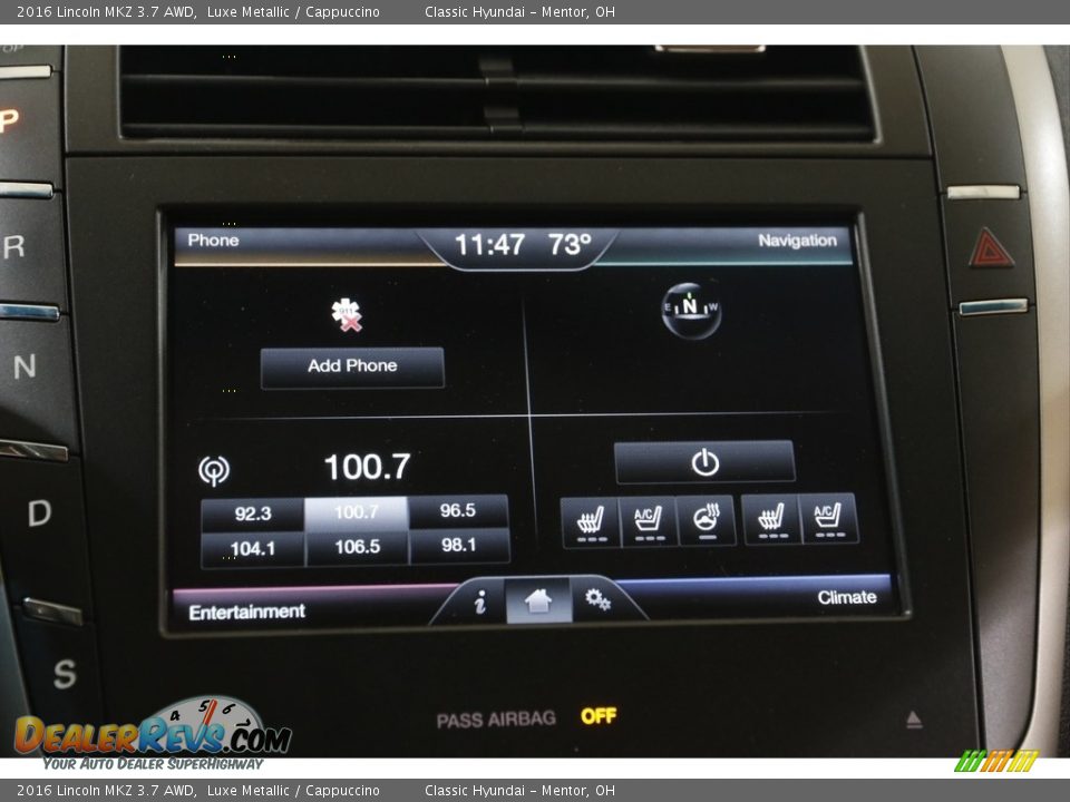 Controls of 2016 Lincoln MKZ 3.7 AWD Photo #11