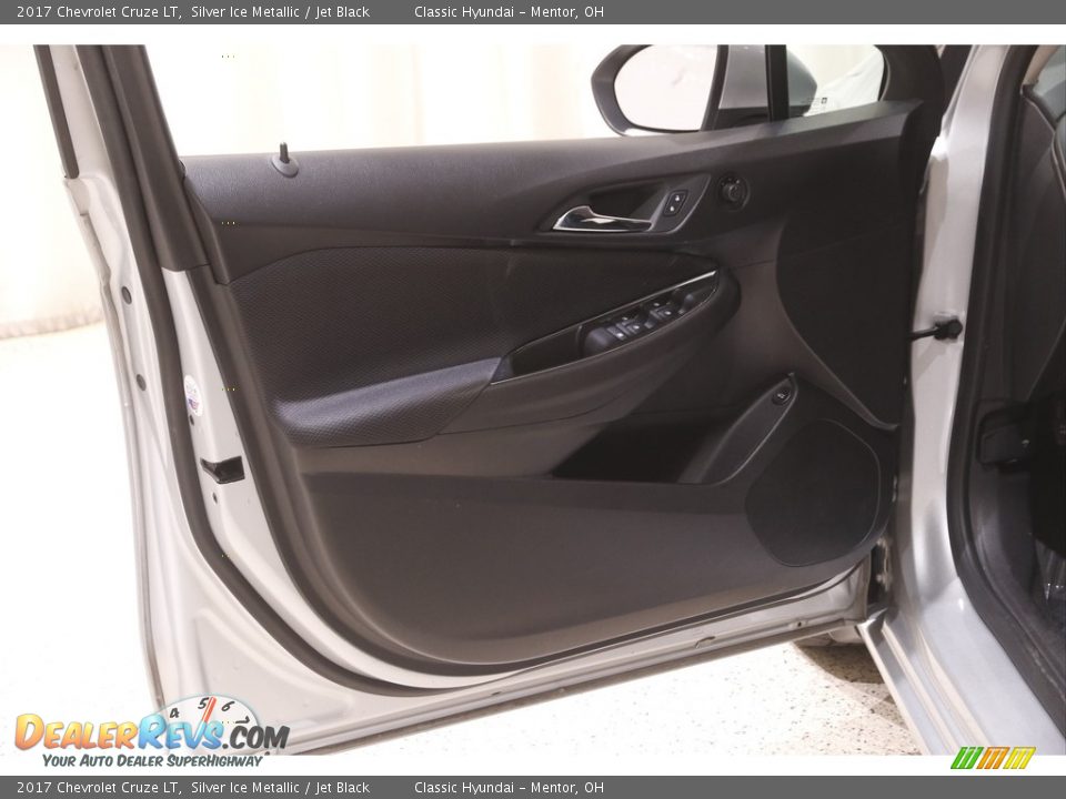 2017 Chevrolet Cruze LT Silver Ice Metallic / Jet Black Photo #4